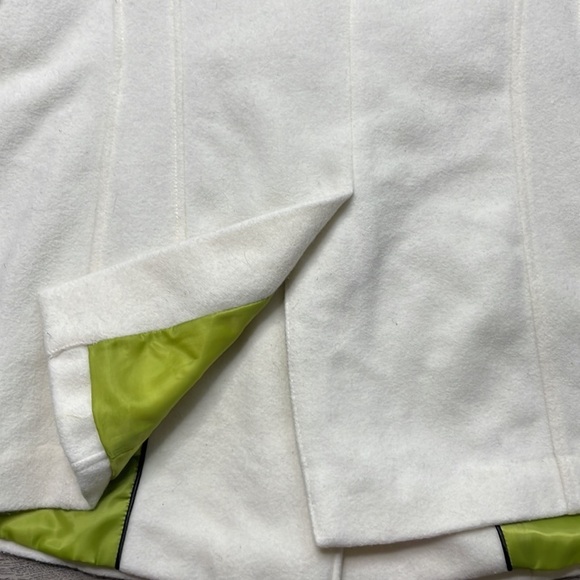 Steve Madden Women’s Cream Wool Blend Pear Coat, size large - Picture 14 of 14